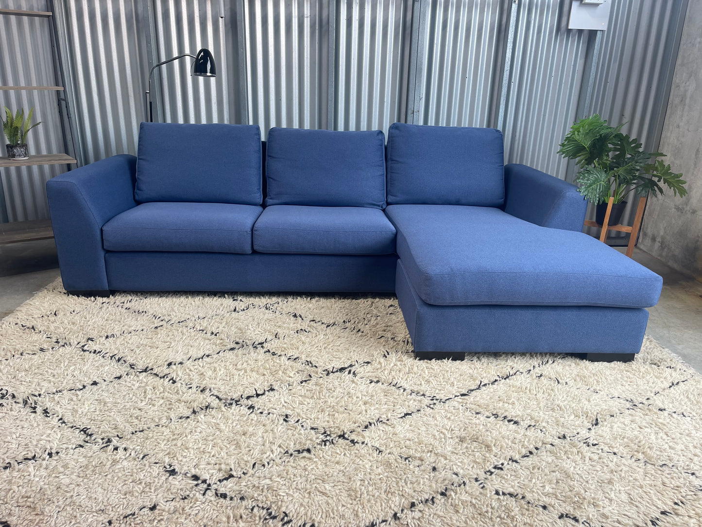 EXCELLENT NEAR NEW CONDITION
BIG SAVE FURNITURE
3.5 Seater with Reversible Chaise