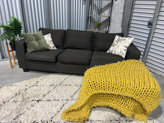 EXCELLENT CONDITION 
L SHAPE WITH REVERSIBLE CHAISE