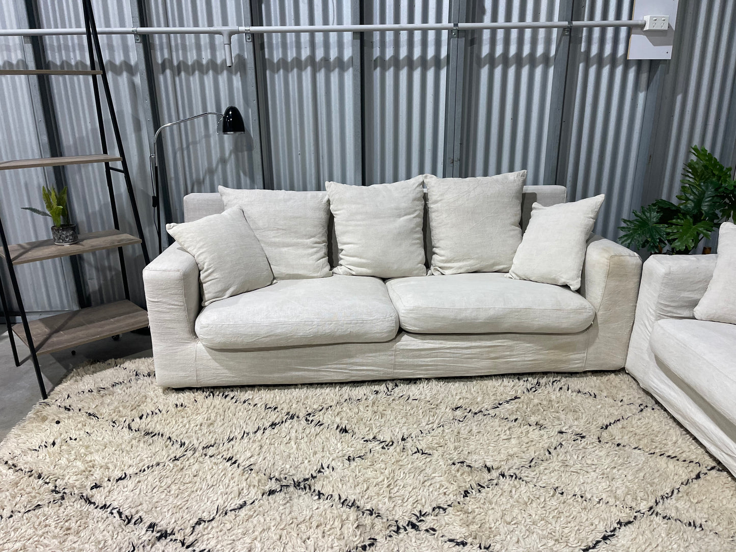 GREAT CONDITION linen canvas 2.5 +2.5 Seater Lounge Suite