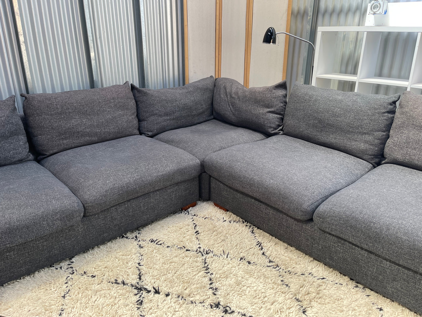 !!!FREE DELIVERY!!! 🚚 📦 EXCELLENT CONDITION FEATHER DOWN - Charcoal Black Colour - JOHN YOUNG BRANDED - 5 Seater Corner Lounge Suite