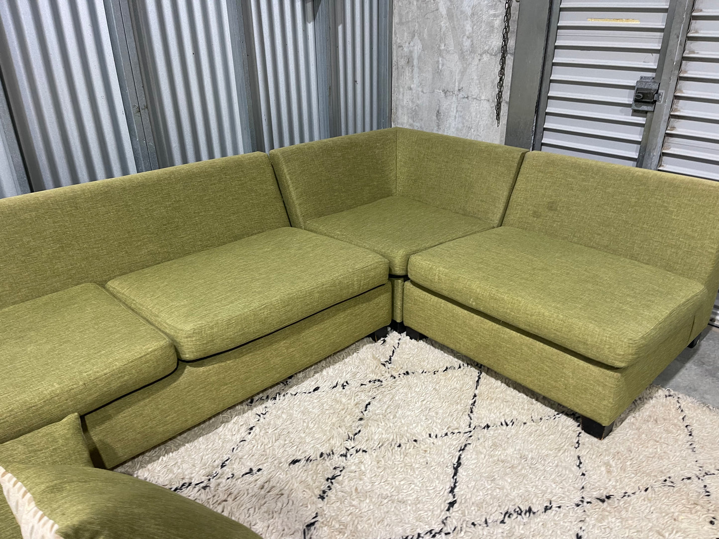 GREAT CONDITION 
5 Seater Modular Corner Suite with Ottoman