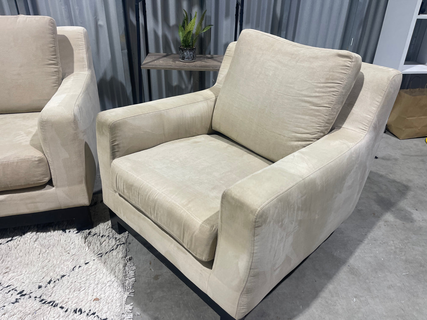 !!!FREE DELIVERY!!! 🚚 📦 Excellent Condition - HARVEYNORMAN BRANDED - Elk Suede Colour - 3 + 2 + armchair Lounge Suite