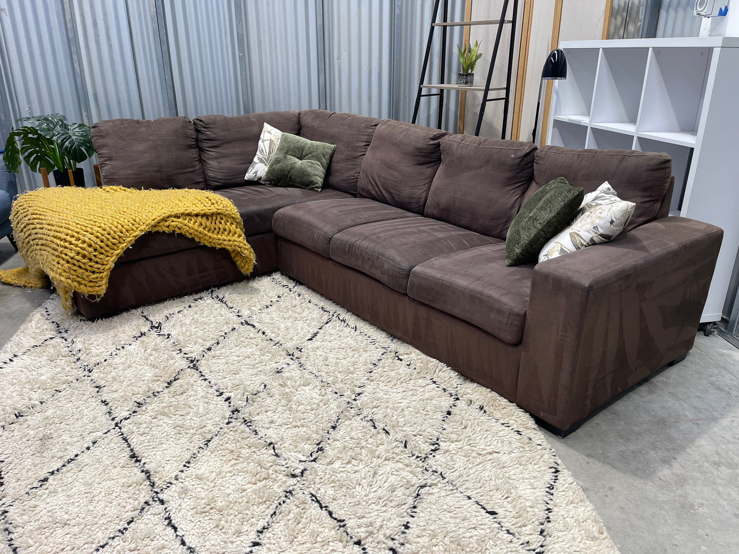 Excellent Condition - Woodland Brown Colour - Suede Look - 5 Seater corner with chaise