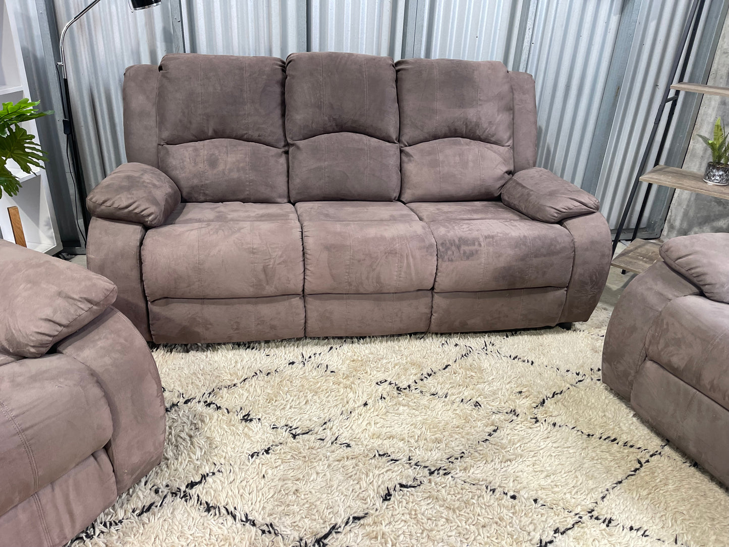 GREAT CONDITION 2x SINGLE RECLINER + 3 SEATER 
LOUNGE SUITE