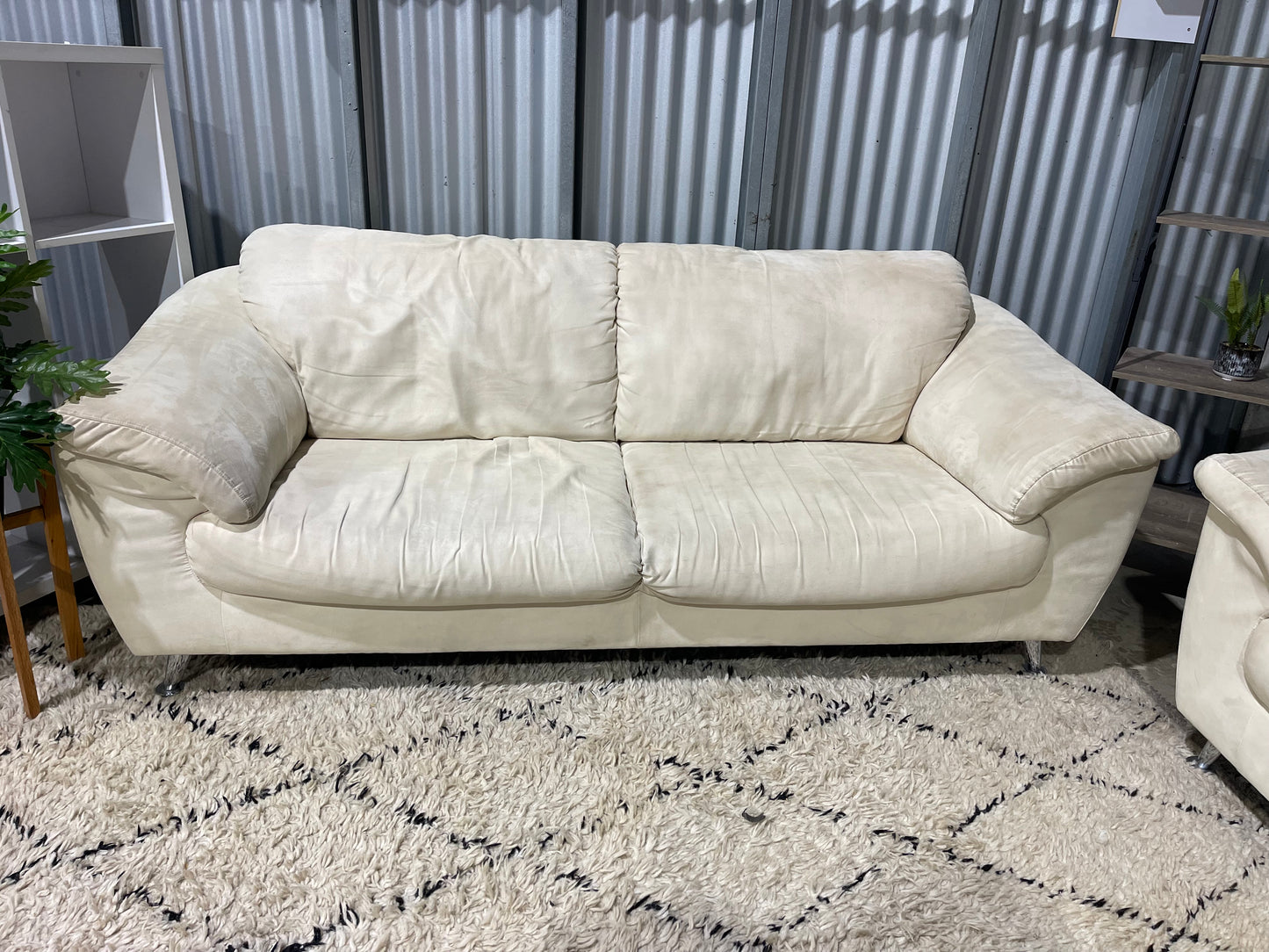 Part payment - GREAT CONDITION 
2+3 SEATER LOUNGE SUITE