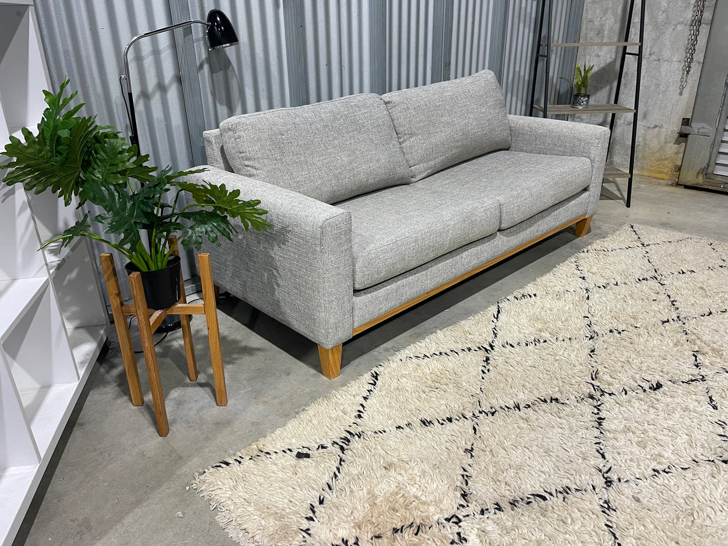 EXCELLENT NEAR NEW CONDITION 
HARVEY NORMAN 
3 SEATER SOFA