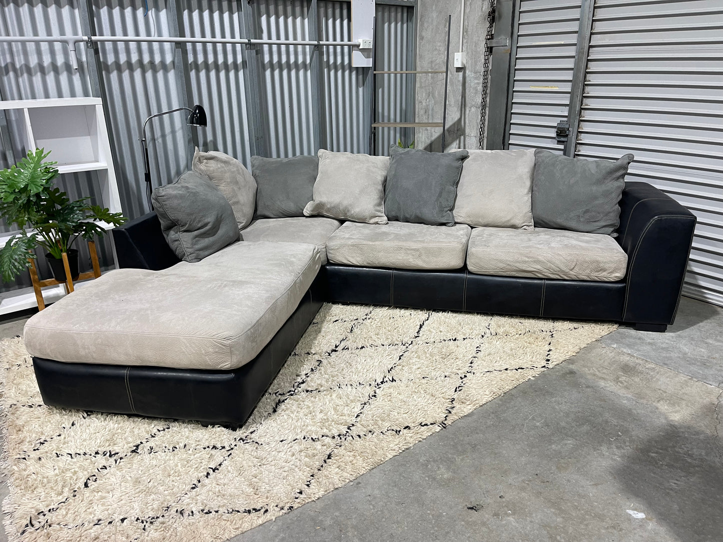 GREAT CONDITION 
HARVEY NORMAN
4 SEATER CORNER WITH CHAISE