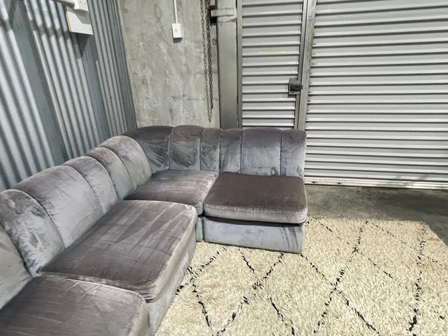 GOOD CONDITION 
5 Seater Modular Corner 
Lounge Suite