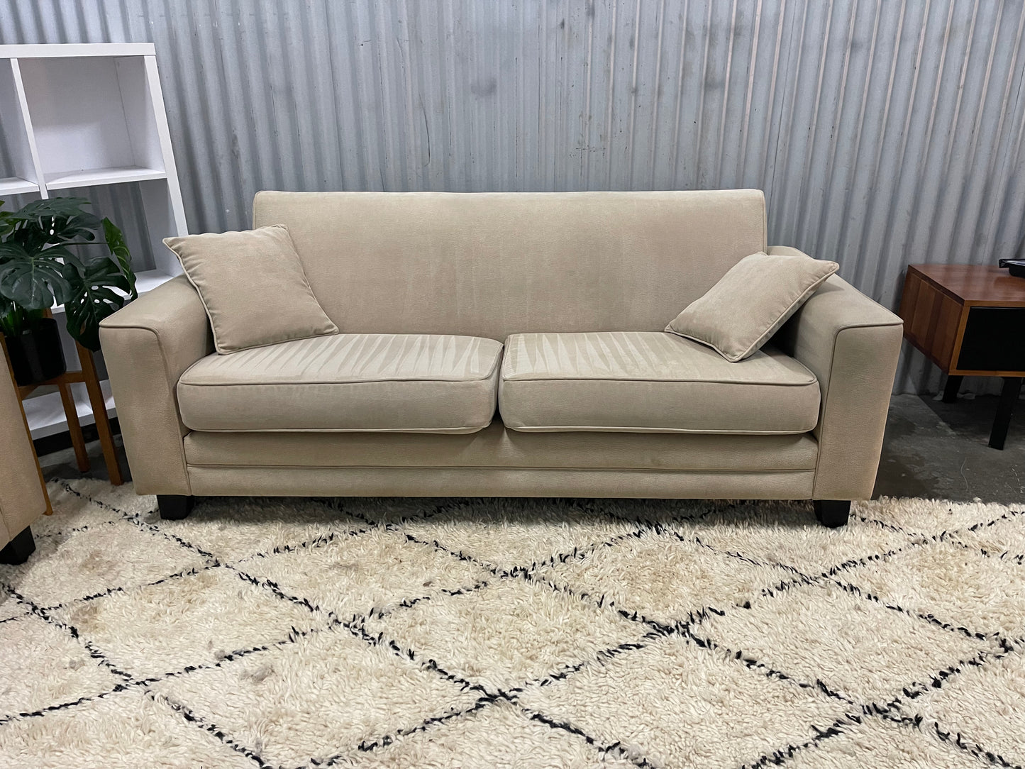 Excellent Condition - WARWICK BRANDED - Macrosuede - 2.5 + 3 Seater Lounge Suite