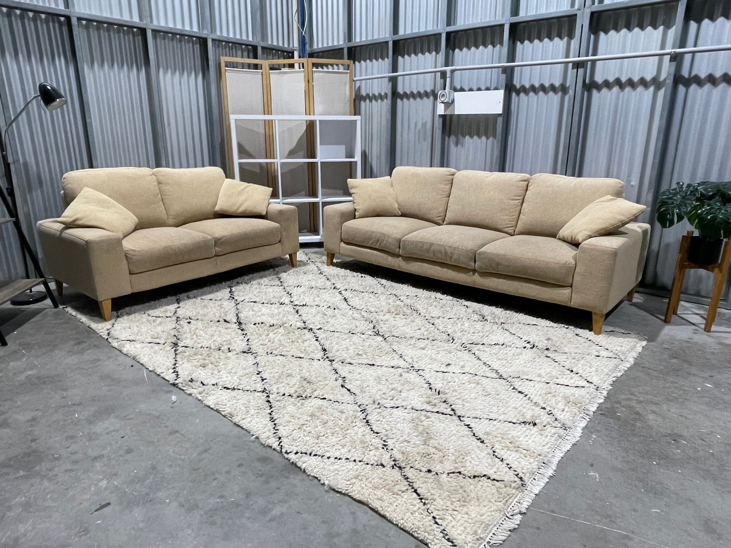 LA-Z-BOY BRANDED  - 2.5 + 3 Seater Lounge Suite