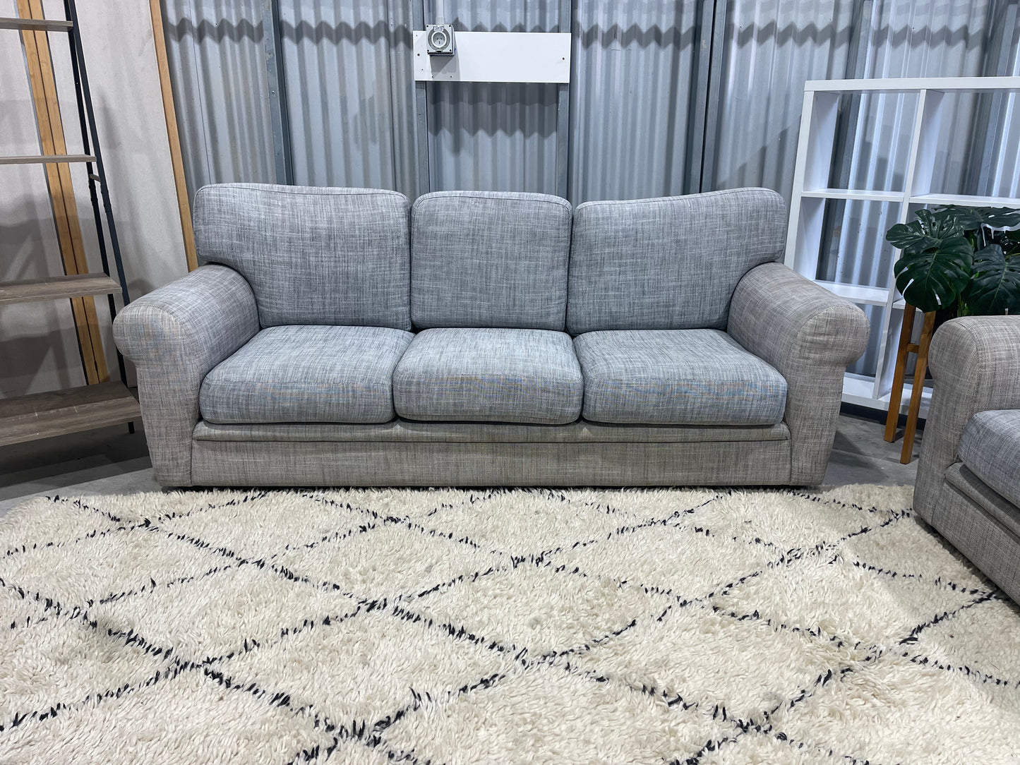 Great Condition Quilted Fabric - SIBA DESIGN BRANDED - 2 + 3 Seater Lounge Suite